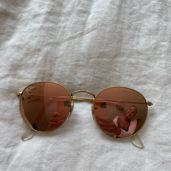 Ray-Ban Round Metal Rose/Gold Sunglasses, Small, Great Condition - Picture 2 of 5